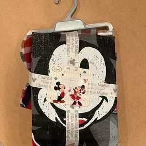 Men’s XL Mickey Mouse Pajama Set Shirt and Flannel Pants Nighttime Lounge New